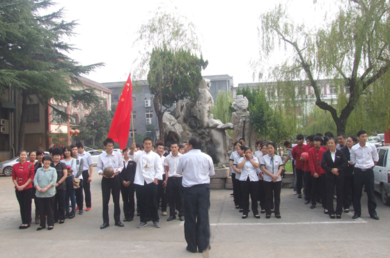 沂州府公司舉辦“放飛夢(mèng)想 青春無(wú)  悔”國(guó)慶節(jié)趣味運(yùn)動(dòng)會(huì)